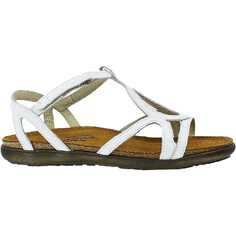 Sandals with fresh stepWomen's Naot Dorith White Leather