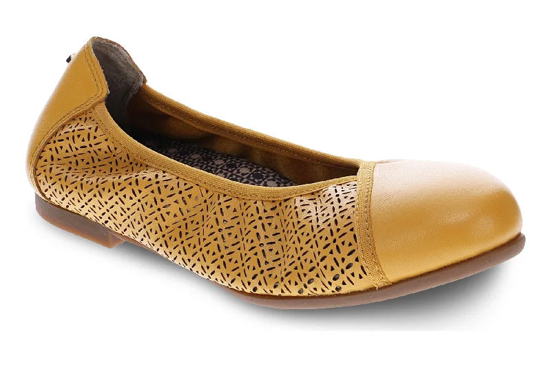 Casual shoes trendy colors-Nairobi