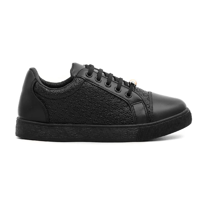 Athletic shoes with comfy fit-Black Casual Sneaker AT7256