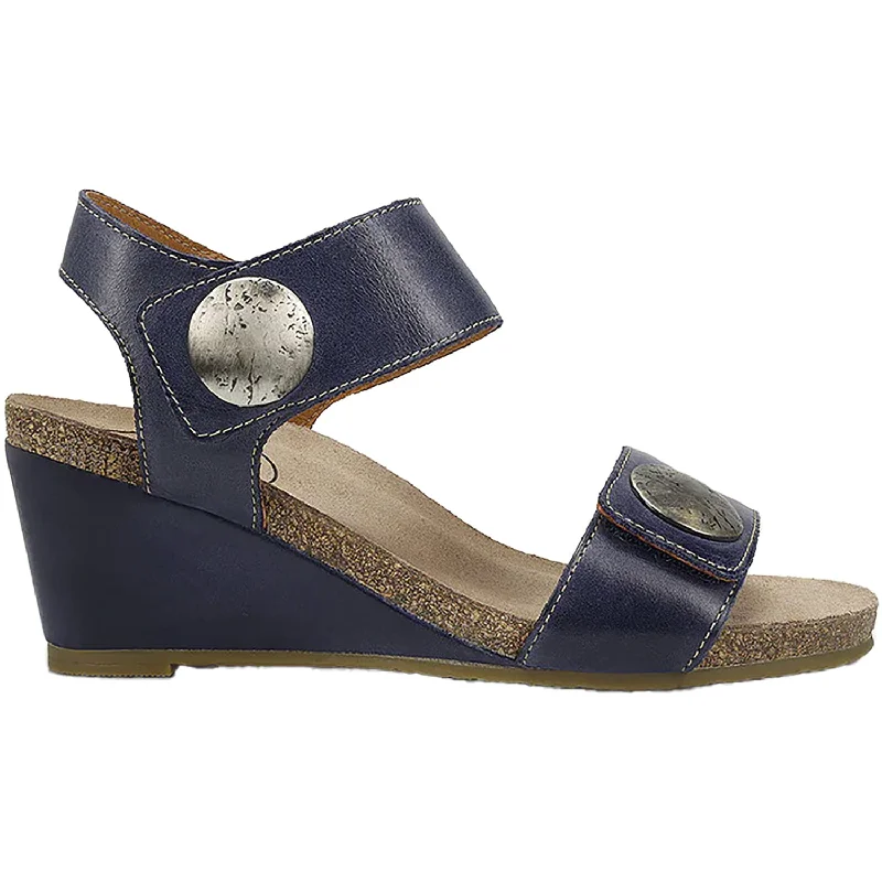 Sandals with storm styleWomen's Taos Carousel 3 Dark Blue Leather