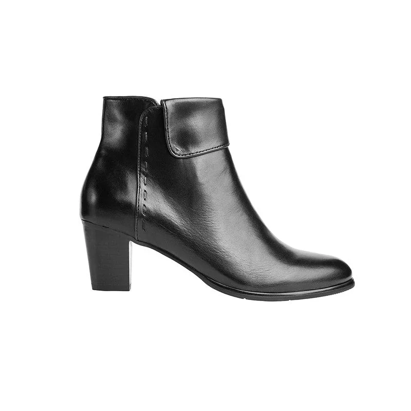 Ankle boots with forest print-Regarde Le Ciel Sonia-128 Ladies Black Leather Side Zip Ankle Boots