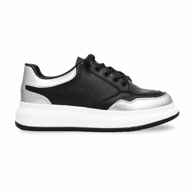 Athletic shoes for outdoor running-Black Casual Women Sneaker AT7429