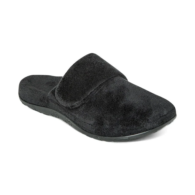 Slippers with padded softnessAetrex Women's Mandy Closed Toe Slipper Black