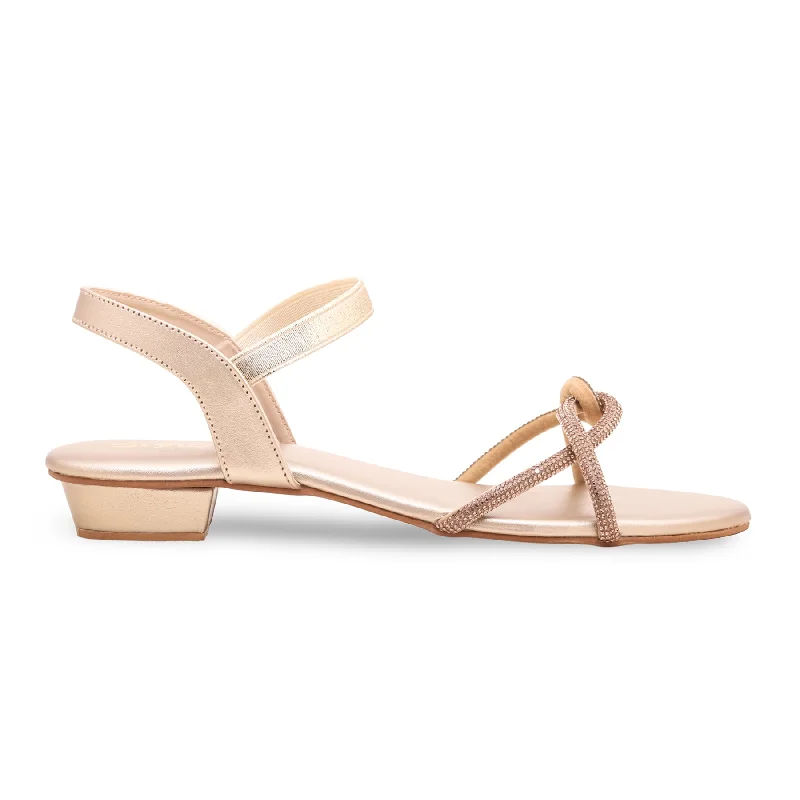 Sandals with wave strideGolden Fancy Sandal FN5796